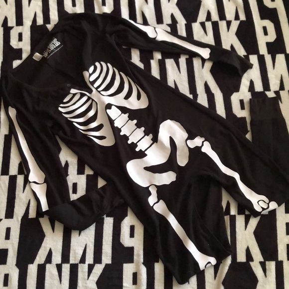 PINK Victoria's Secret Other - NWOT skeleton onesie